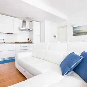 Apartment Elena House White, Viareggio