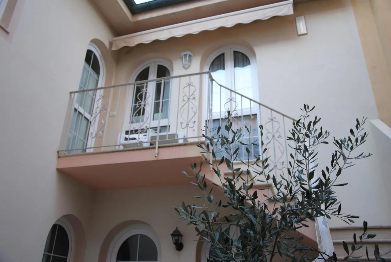 Villa Tina Hotel Viareggio 3*,  Italy