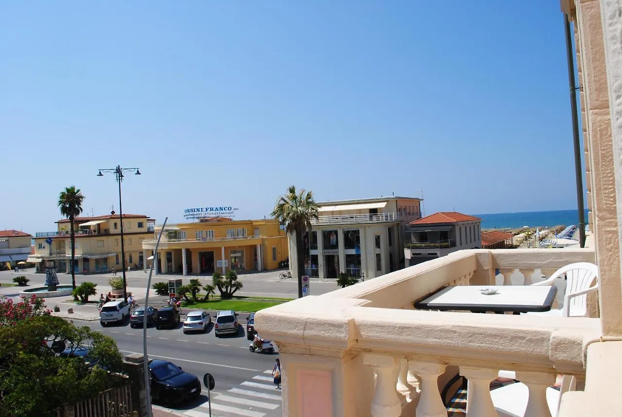 Villa Tina Hotel Viareggio 3*,