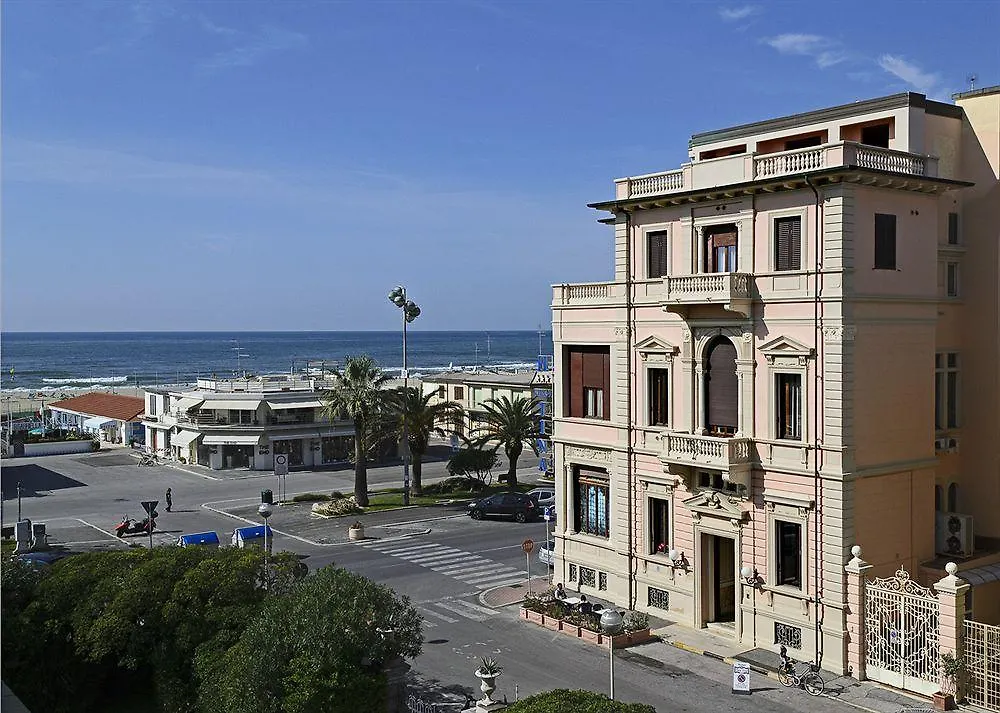 Villa Tina Hotel Viareggio 3*,  Italy